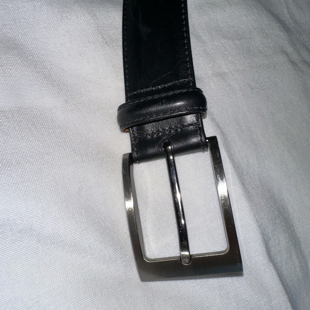 Men’s Magnanni Black and Brown Leather Belt size 42 - Picture 4 of 4